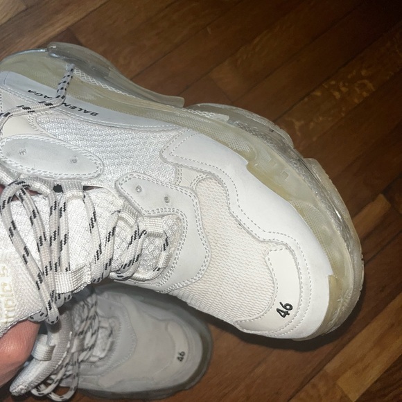 BALENCIAGA TRIPLE S clear sole sneaker - Picture 15 of 15